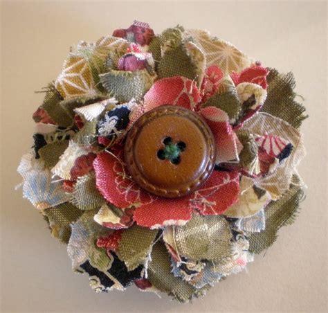 How to make fabric flower brooch 